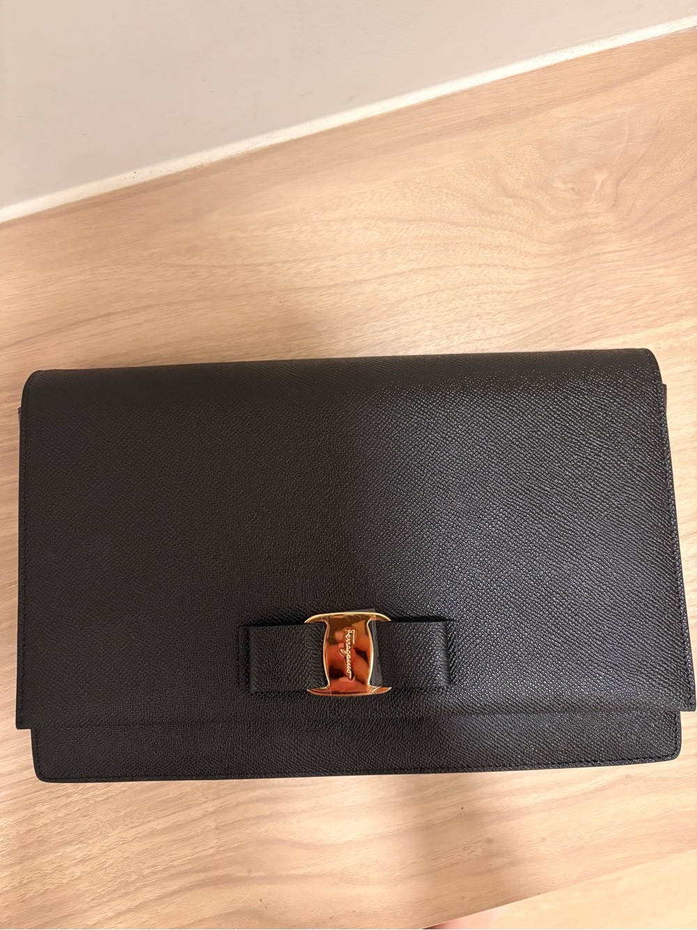 Salvatore Ferragamo Black Leather Vara Bow Shoulder Bag